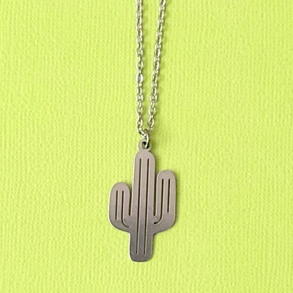 CACTUS Stainless Steel Charm Chain Necklace 18" Arizona Western Cowgirl - Picture 1 of 12